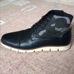 Vostey Men’s Black Leather and Camo Lace-Up Chukka Boots Size 12